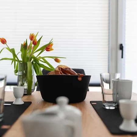 #1 Jsliving Business Work&Stay - Barrierefrei Private Terrasse Arbeitsplatz Mit Highspeedwlan Apartamento Horb am Neckar