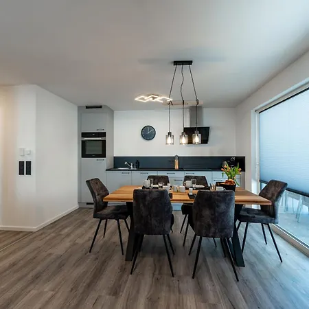 #1 Jsliving Business Work&Stay - Barrierefrei Private Terrasse Arbeitsplatz Mit Highspeedwlan Apartamento Horb am Neckar